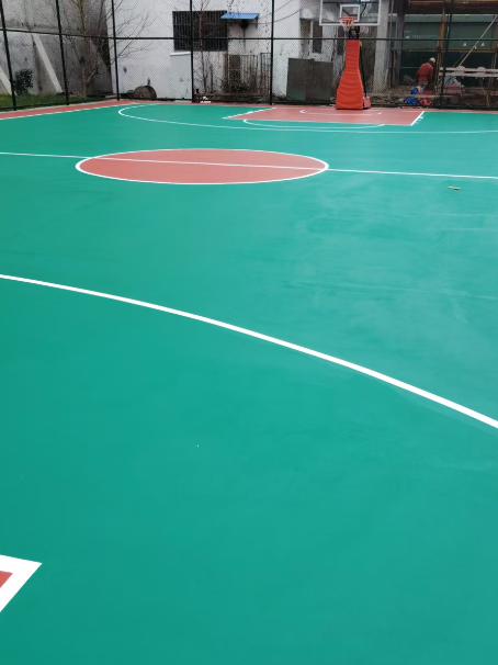 周口 球场长期使用易出现地面开裂